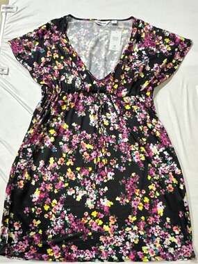 775 Lands' End Women's V-Neck Floral Print Swim Cover-Up Dress
